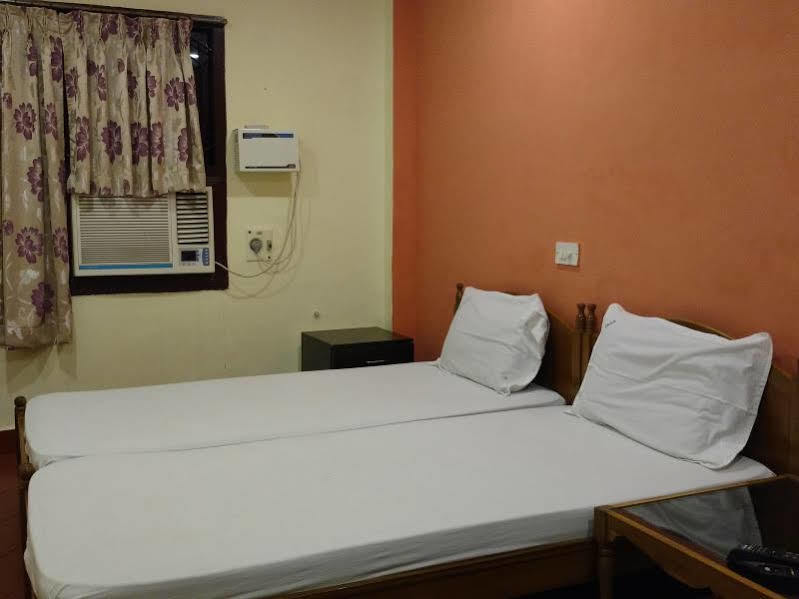 Thangam Balaji Guest House Chennai Exterior photo