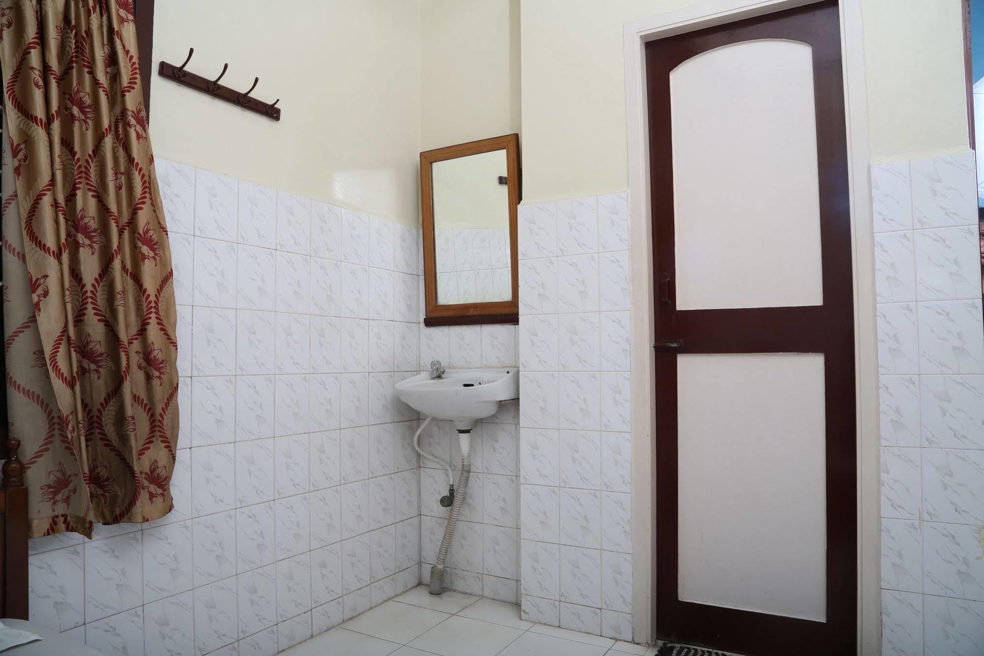 Thangam Balaji Guest House Chennai Exterior photo